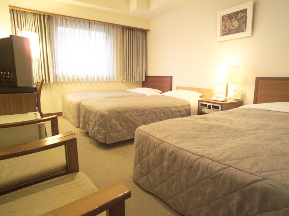 Maple Inn Makuhari Тиба Экстерьер фото