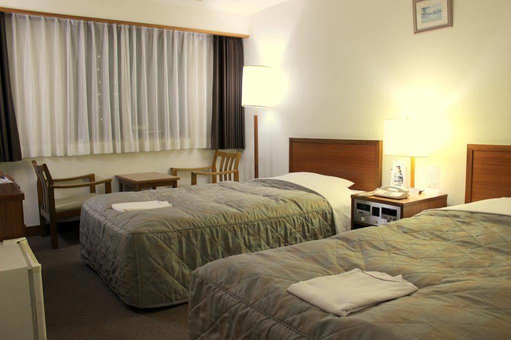 Maple Inn Makuhari Тиба Экстерьер фото