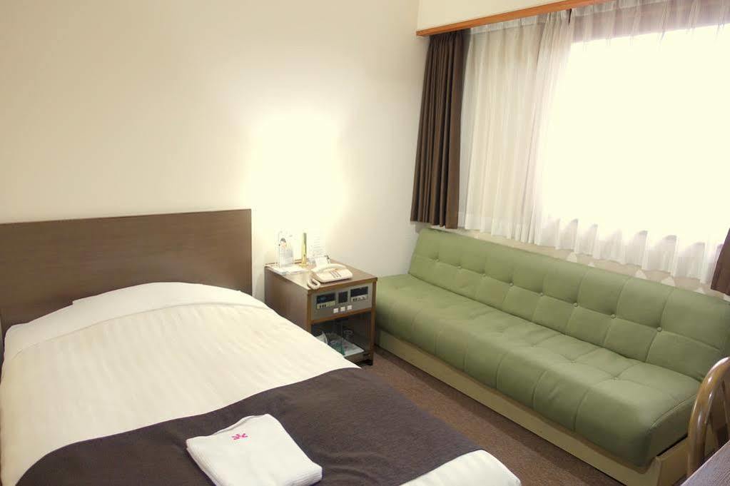 Maple Inn Makuhari Тиба Экстерьер фото