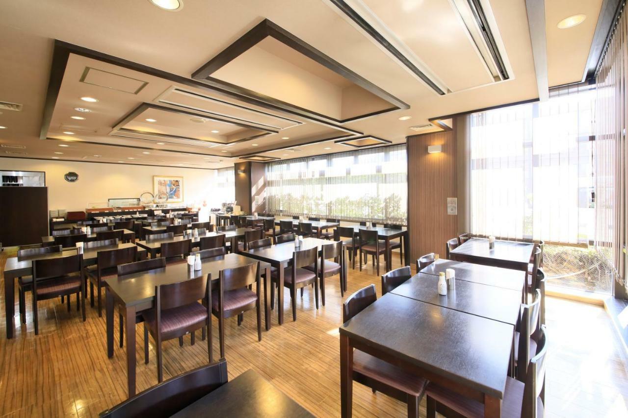 Maple Inn Makuhari Тиба Экстерьер фото